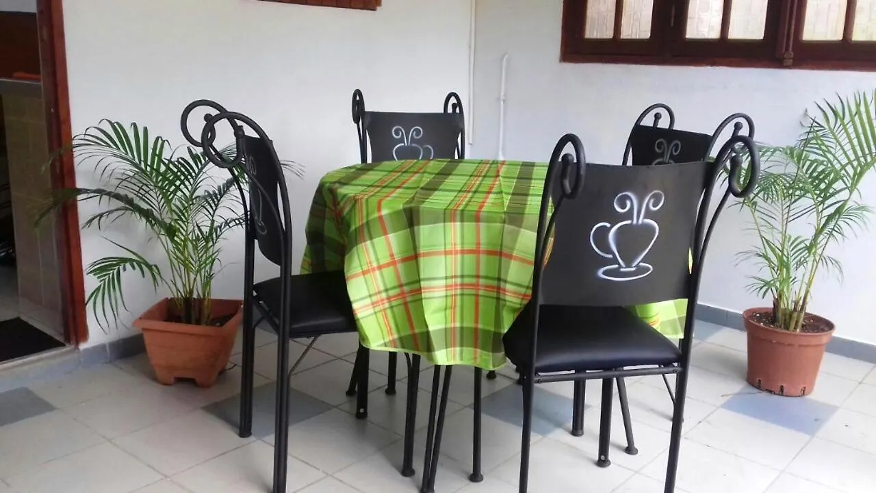 Maison Chaleureuse Au Gosier + Jardin Le Gosier 0*,  Guadeloupe