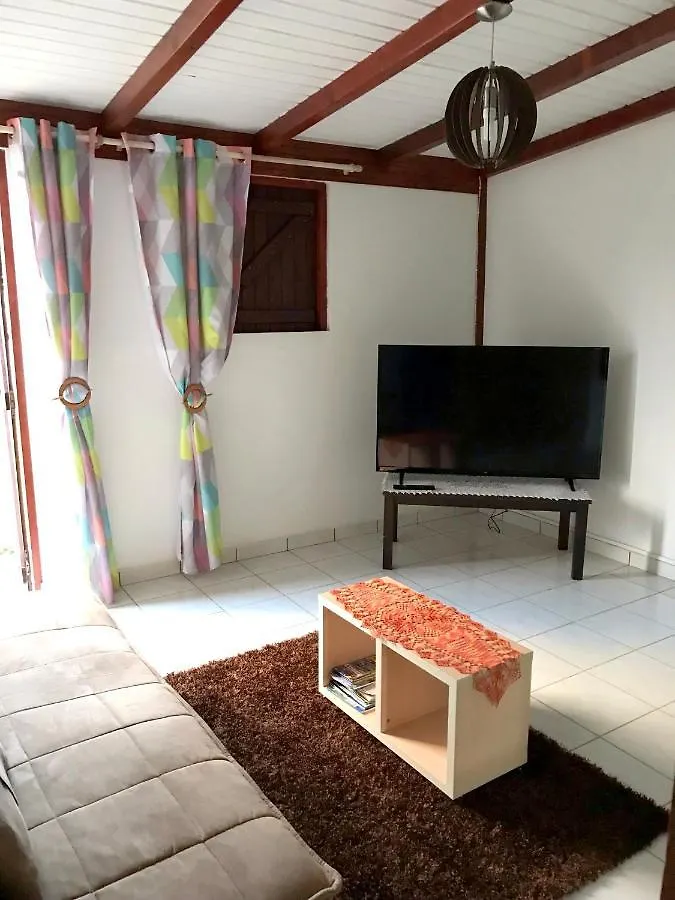 Maison Chaleureuse Au Gosier + Jardin Le Gosier  Guadeloupe