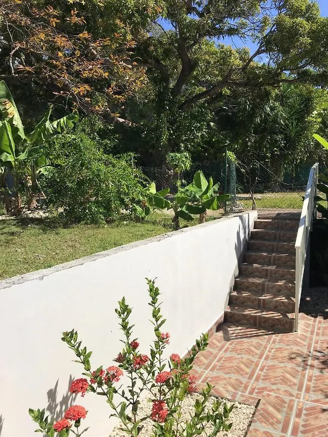 Maison Chaleureuse Au Gosier + Jardin Le Gosier